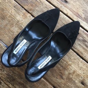 Manolo Blahnik lamb suede sling back heels